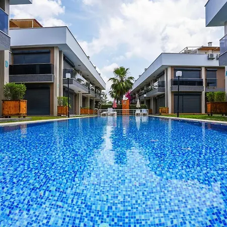 Luminous And Chic Flat In Mugla ダラマン